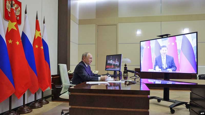 Putin promete seguir estrechando lazos con Xi horas después de la investidura de Trump