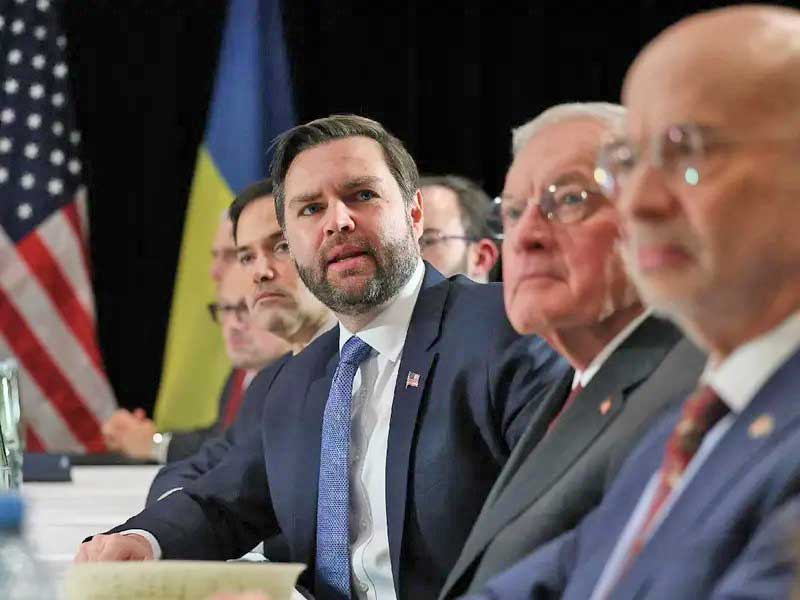 Vicepresidente de EU arremete contra políticas europeas, 'Hay un nuevo sheriff en la ciudad'