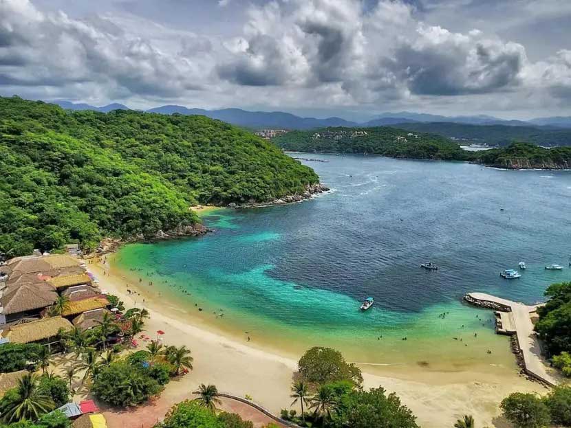Huatulco 2025: cómo llegar y sus playas imperdibles en Semana Santa