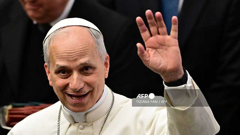 Llega titular de Segob al Vaticano para invitar al Papa a México