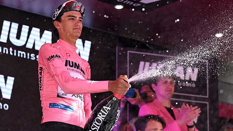 Giro de Italia 2025: Isaac del Toro prolonga su ventaja como líder y mantiene la maglia rosa tras la etapa 13