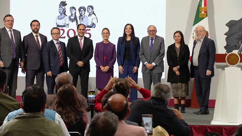 Gobierno anuncia inversión de 10,480 millones de pesos en industria farmacéutica