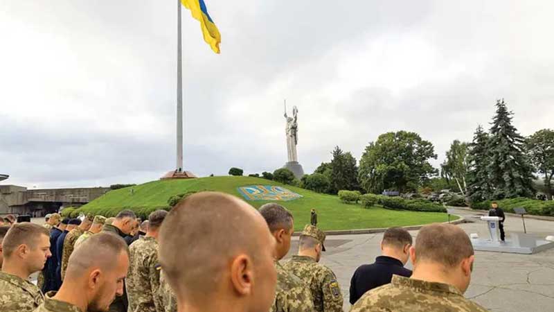 Gris celebración en Ucrania; 34 años de independencia