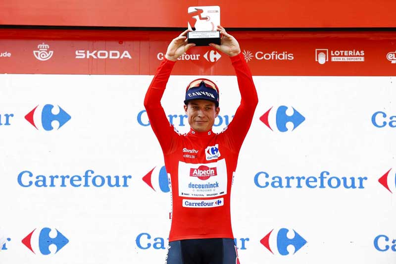 Jasper Philipsen: «Un sueño estrenar el maillot rojo después de la caída en el Tour»