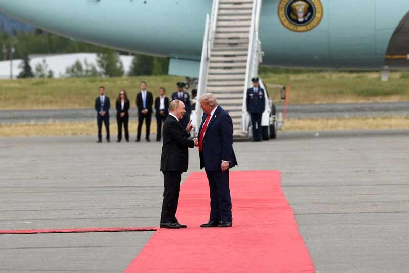 Trump y Putin aterrizan en Alaska para cumbre sobre la guerra en Ucrania