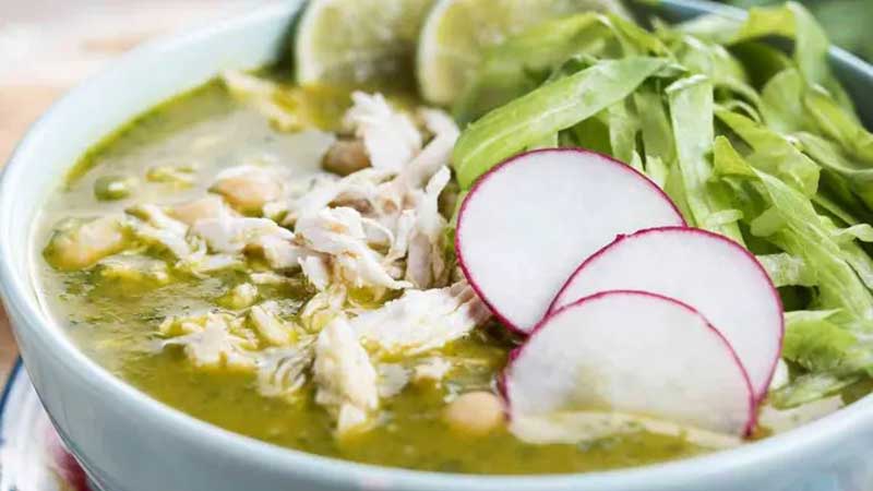 Pozole verde con pollo al estilo Guerrero: un abrazo de tradición y sabor