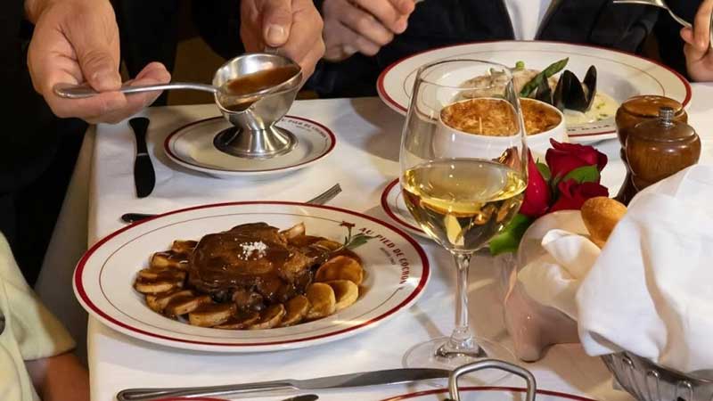 Restaurantes 24 horas en CDMX: tacos, pozole y alta cocina sin límite de horario