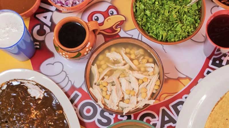 Restaurantes 24 horas en CDMX: tacos, pozole y alta cocina sin límite de horario