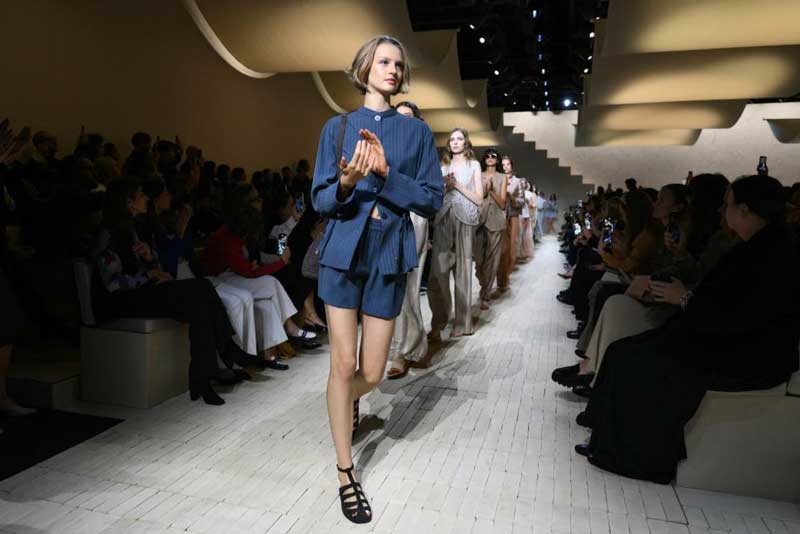 La última colección de Armani cierra la Semana de la Moda de Milán