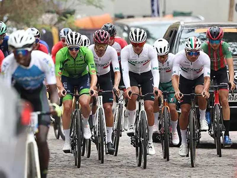 Isaac del Toro finaliza en el Top 10 del Mundial de Ruta