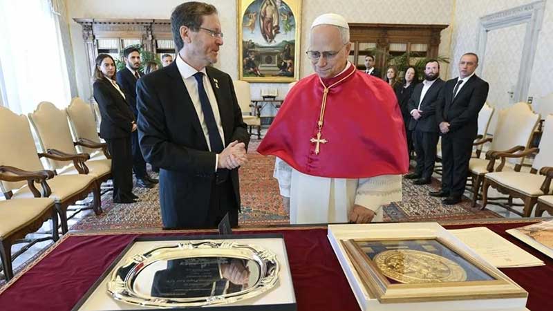 El presidente de Israel pide a los líderes religiosos exigir la liberación de rehenes tras la reunión con el papa