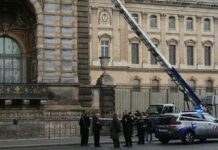 Las joyas ‘de la Corona’ del Louvre: ocho minutos de un espectacular robo Las joyas 'de la Corona' del Louvre: ocho minutos de un espectacular robo