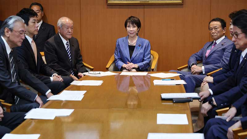 La conservadora Sanae Takaichi se convierte en la primera ministra de Japón
