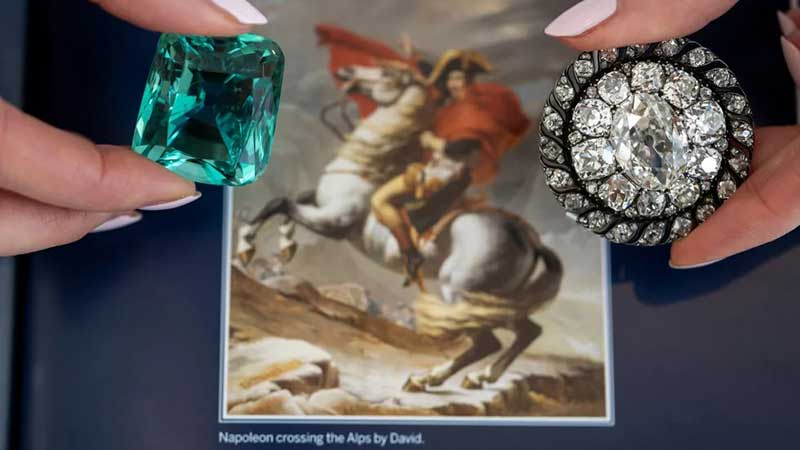 Sotheby’s subasta broche de diamantes perdido por Napoleón por $4,4 millones