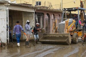 Junior H impulsa brigadas en Poza Rica, Veracruz, para ayudar a familias afectadas por inundaciones