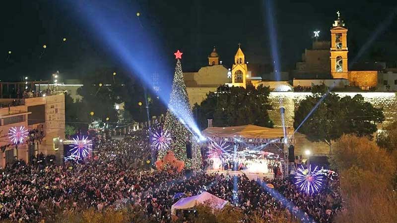 Belén enciende su Navidad con esperanza tras dos años de oscuridad por la guerra en Gaza