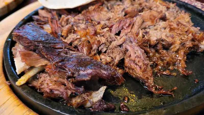 Jugosa birria tatemada, fácil de hacer en horno
