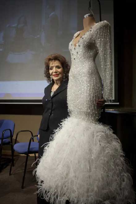 ¡Conmovedor! María Victoria canta a la Virgen de Guadalupe en la Basílica a los 102 años